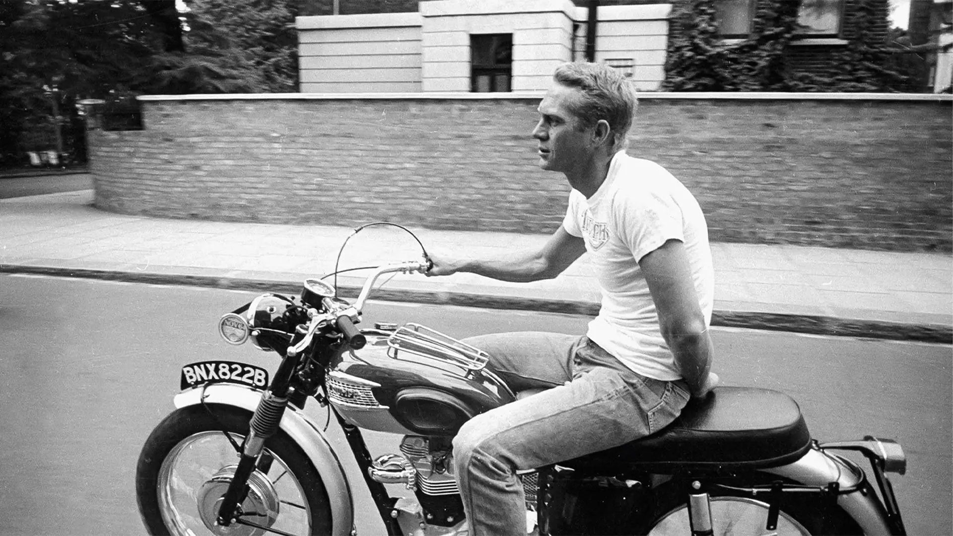 5 Men's Summer Outfits Inspired by Style Icons  Aklasu