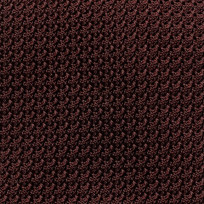 Close-up of the textured Grossa silk weave in Deep Burgundy tie.