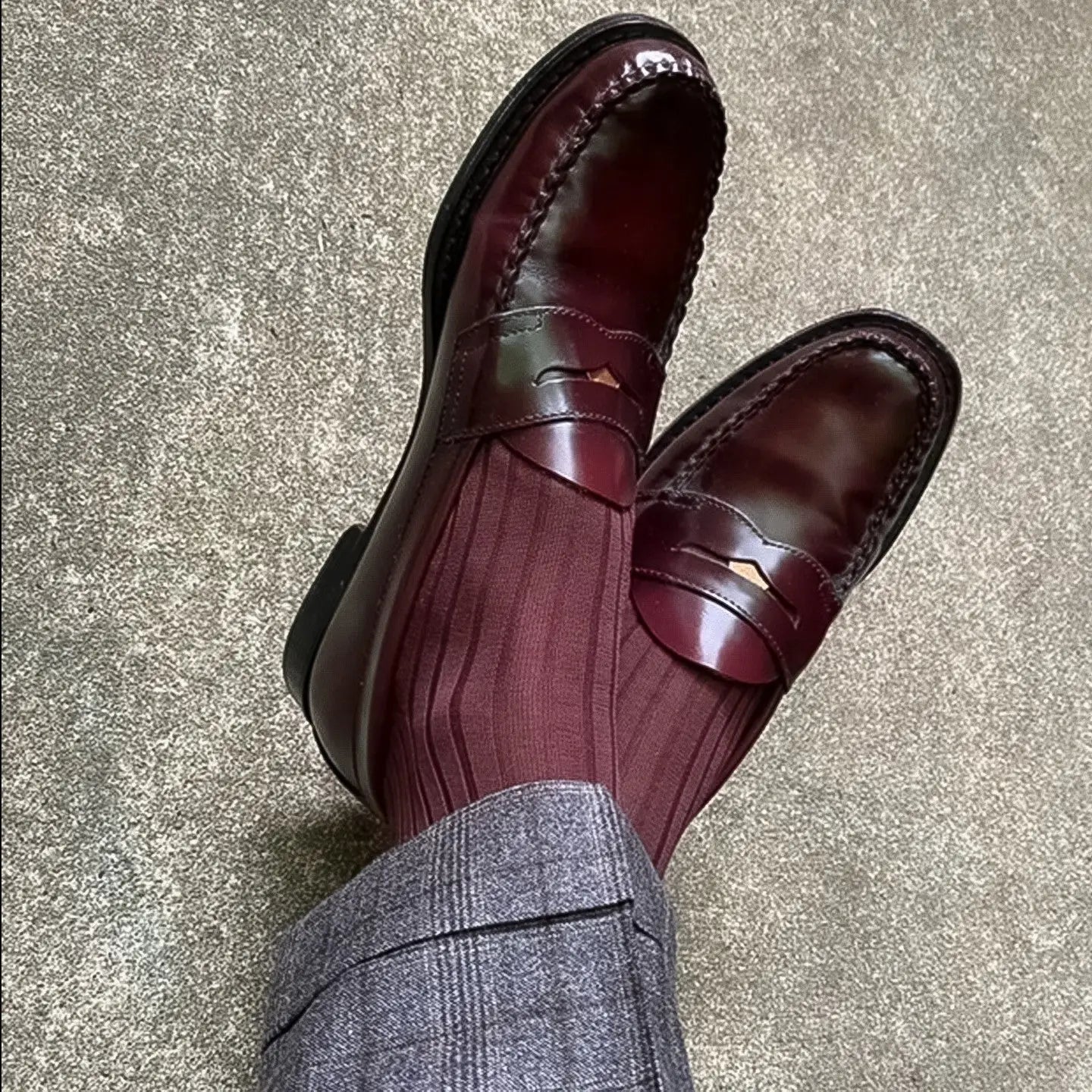 How to Spot Good Quality Dress Socks that Make You a Fox in Socks