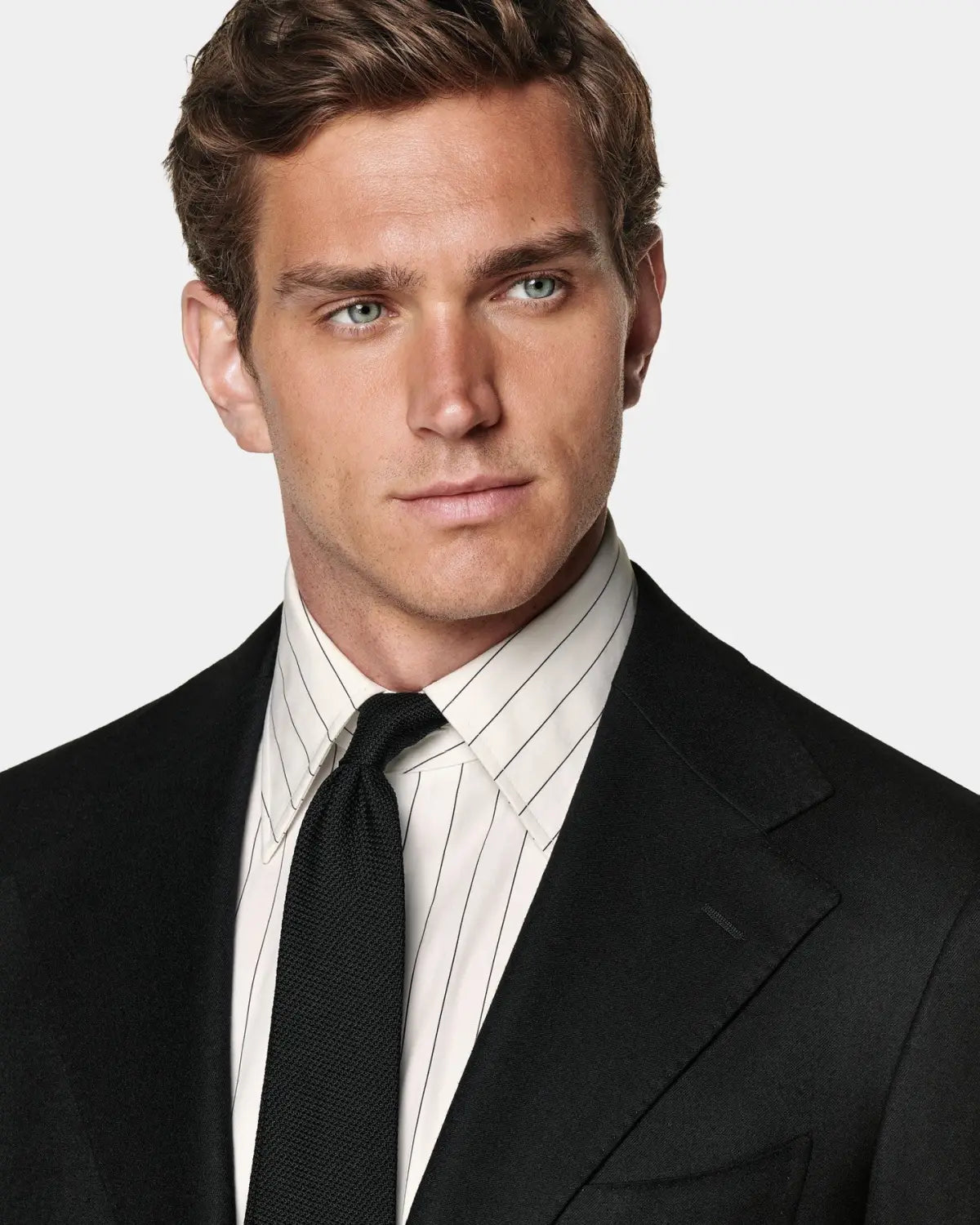 What to Wear to a Networking Event: Polished Looks to Leave a Lasting Impression