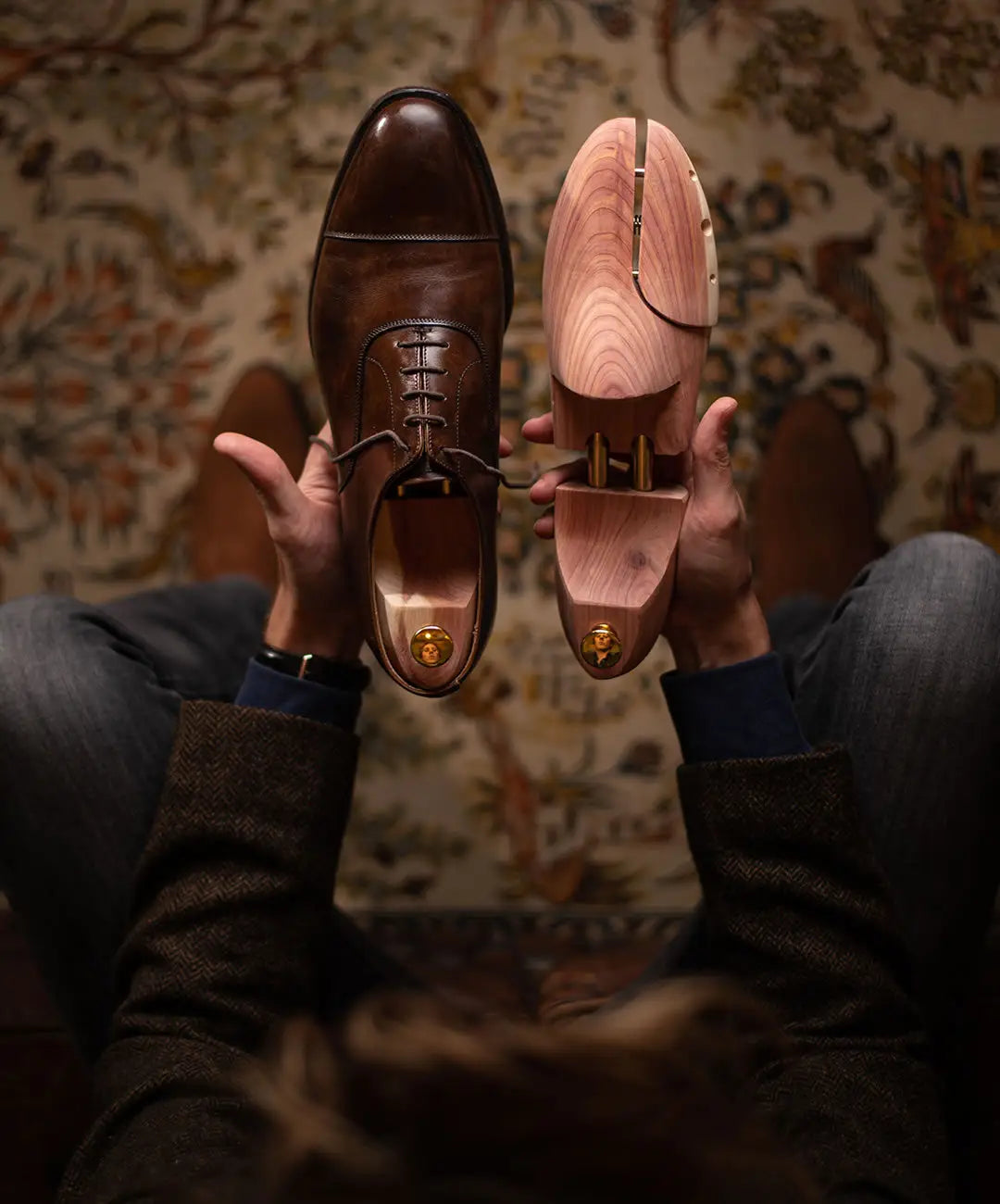 Gift Guide for Men with Timeless Style: 14 Gifts that Bring a Smile to Their Face