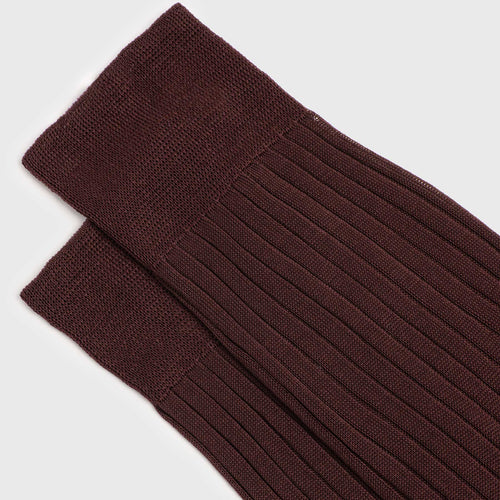 Burgundy dress socks by Aklasu