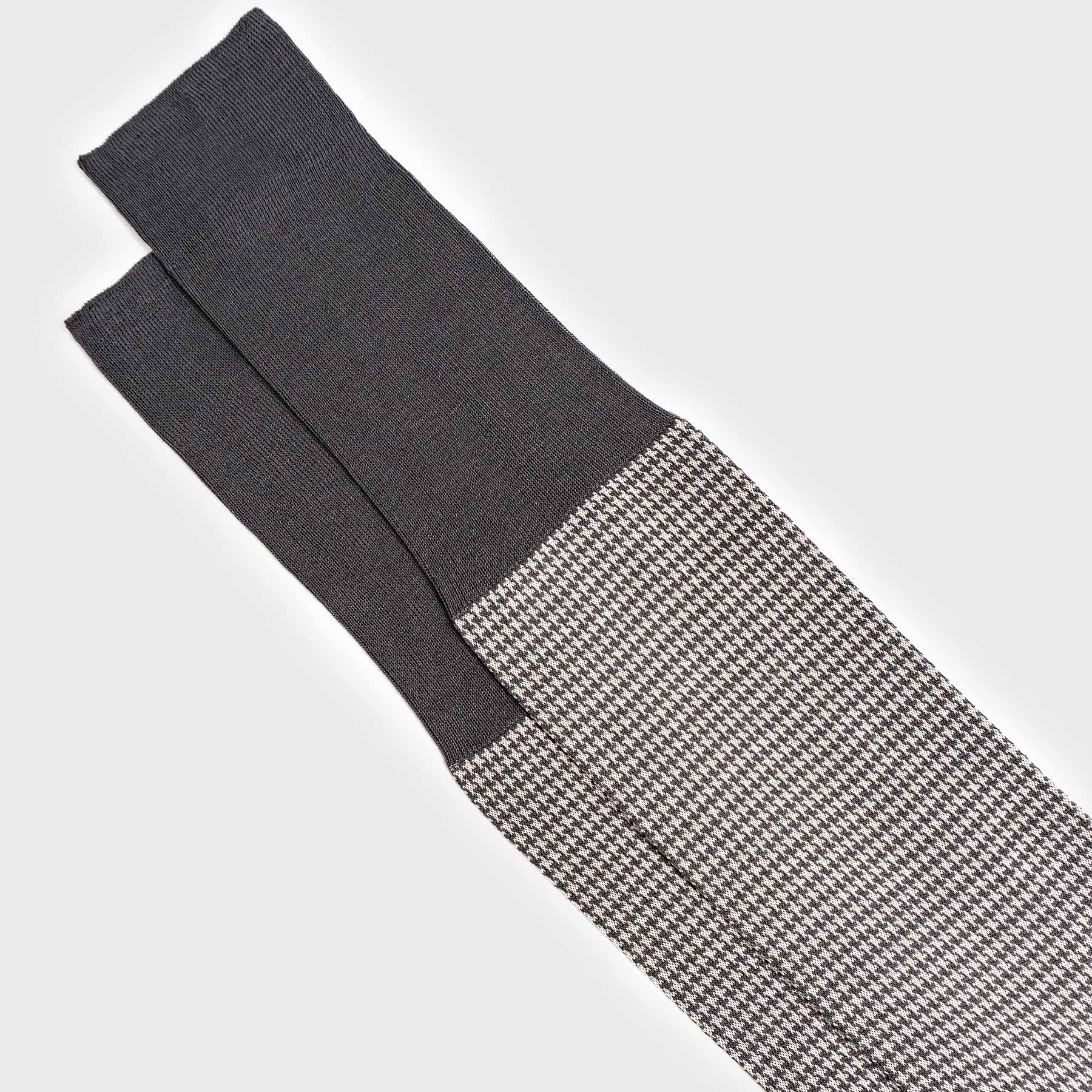 Grey houndstooth over-the-calf Egyptian cotton dress socks, made in Italy by Aklasu
